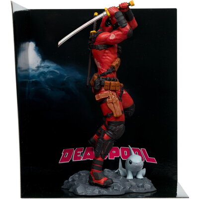 Фигурка Marvel Deadpool 1:10th Scale Collectible with Scene (Deadpool #1) McFarlane